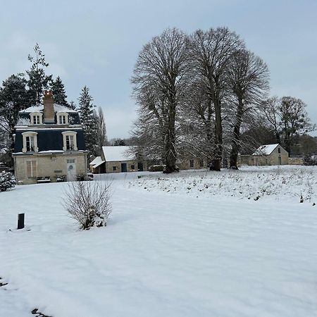 Le Manoir Du Ribardon Bed & Breakfast Neuvy-au-Houlme Exterior photo